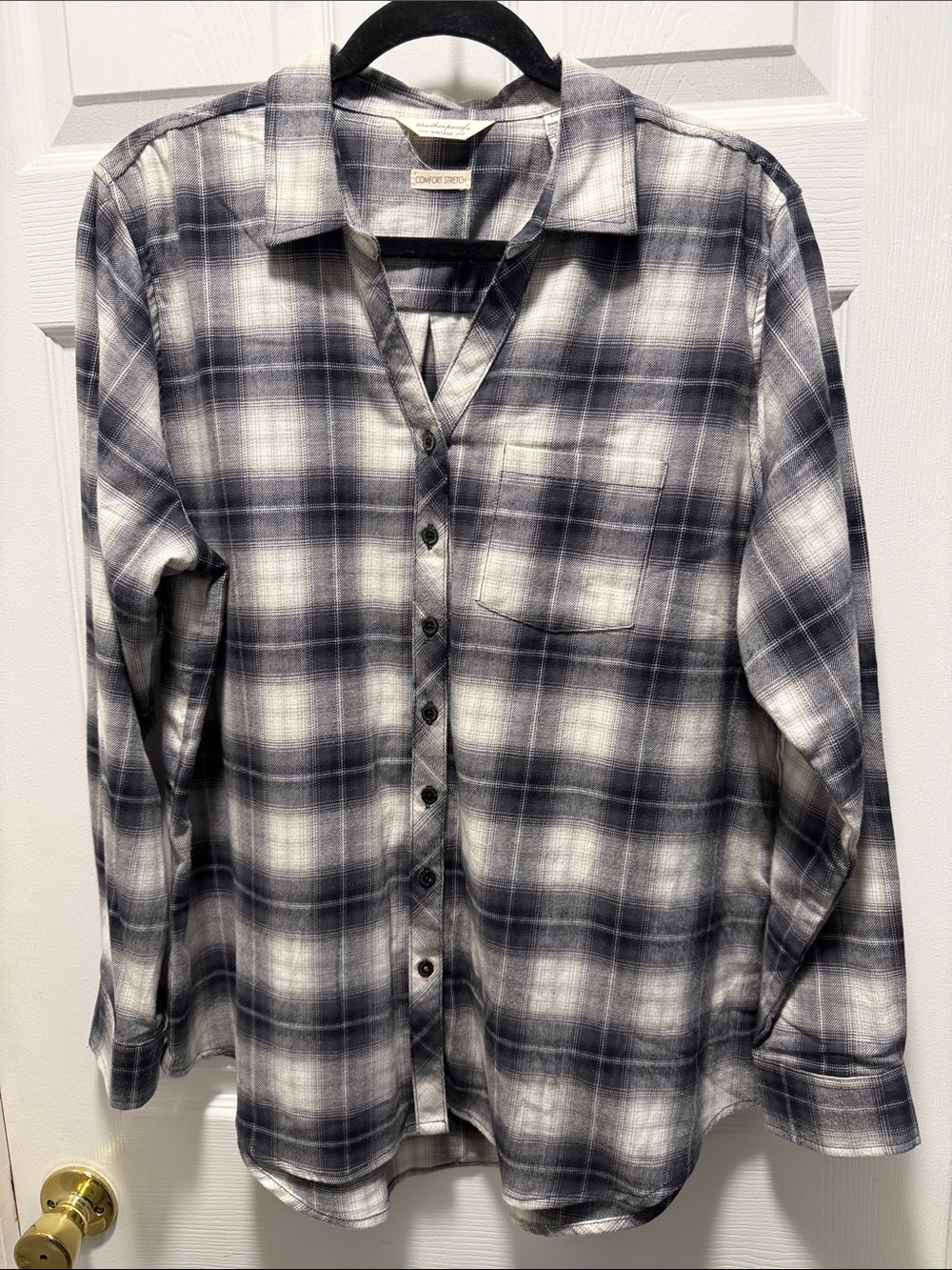 Women’s Plaid Button-Up Shirt - Gray/White